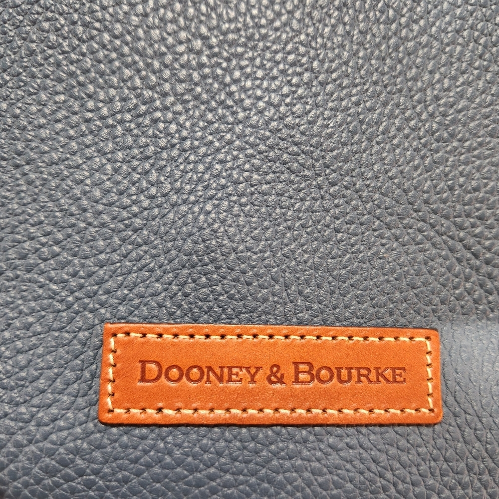 Dooney & Bourke Medium Flat Leather Wristlet - Picture 2 of 9